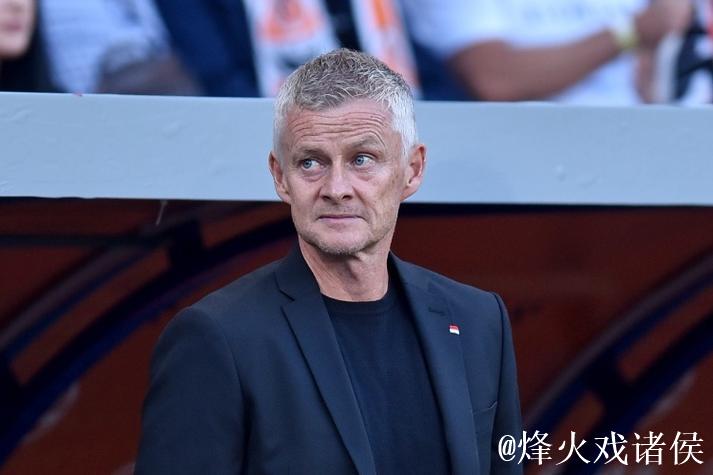 曼联足球俱乐部宣布主教练阿莫林离任